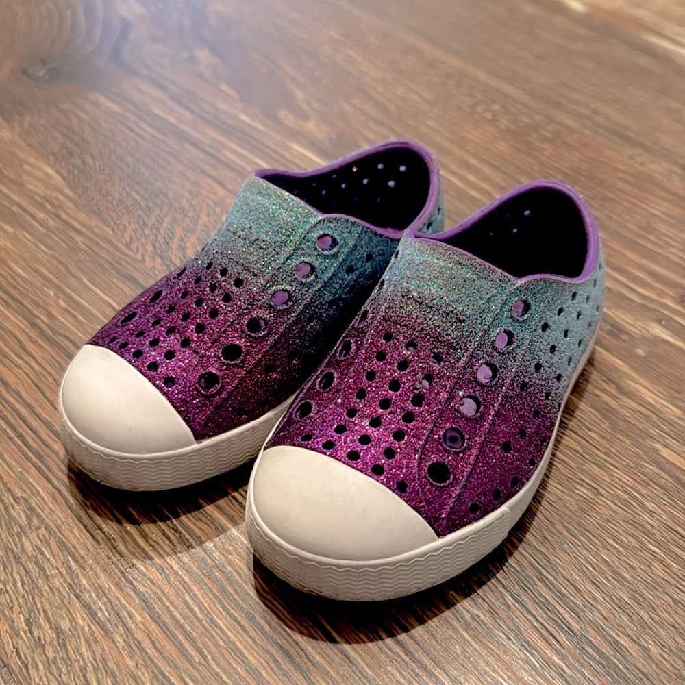 Native Jefferson glitter children’s size 6